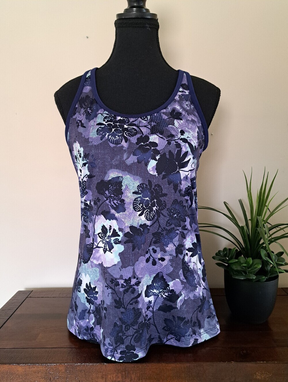 Joe Fresh Purple Floral Active Tank Top Womens Size Medium Strappy Yoga Workout